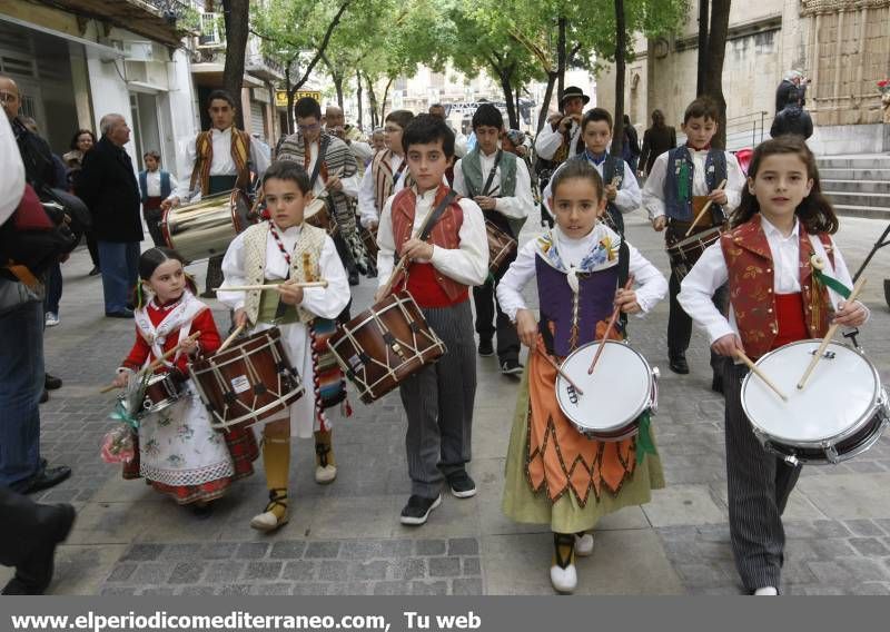 Galería de fotos --  La Ofrenda de Flores pudo con el frío y el viento