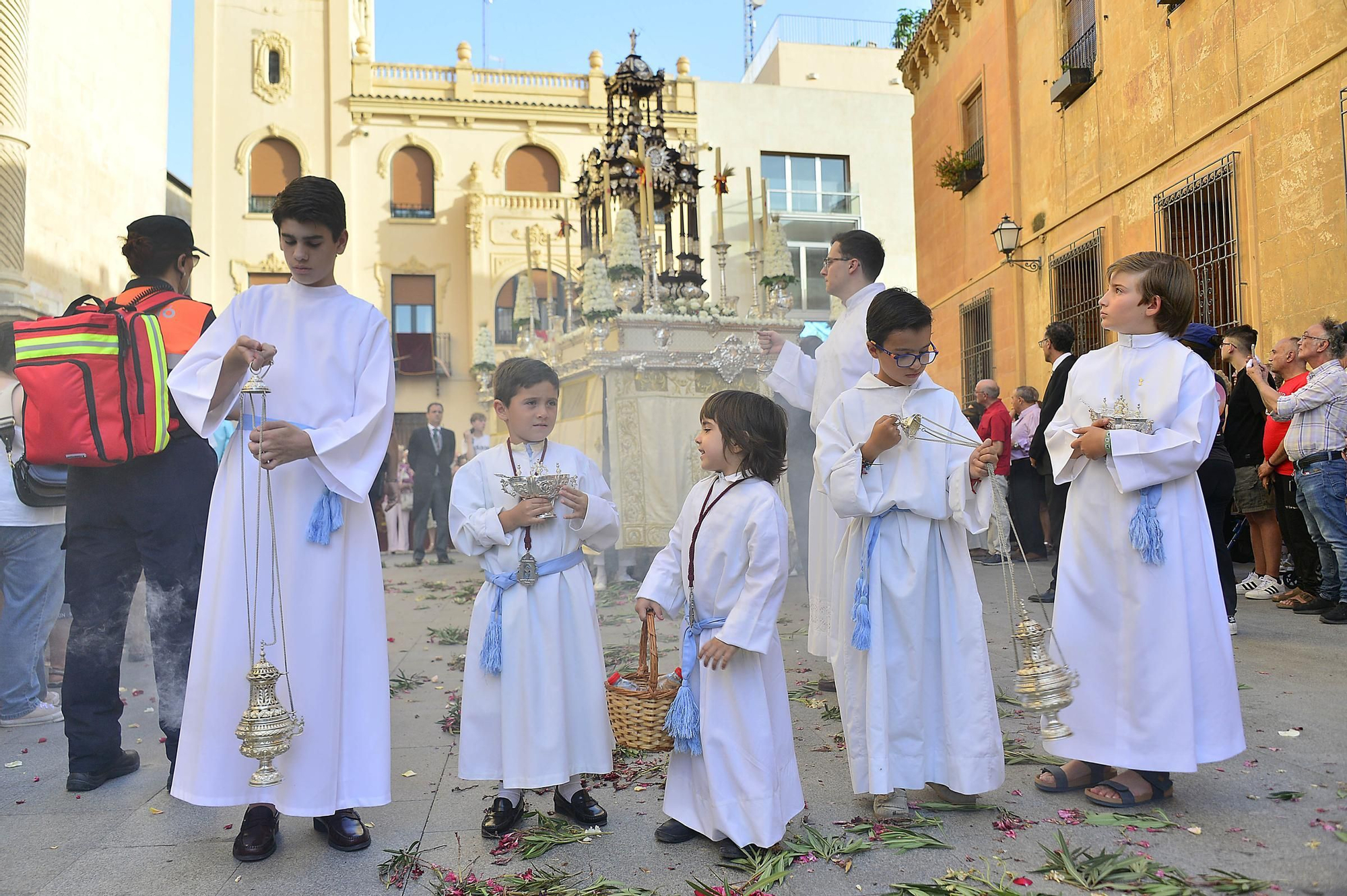 Procesion del Corpus Christi y Altares en Elche