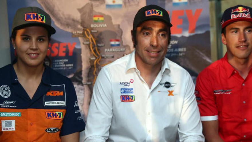 Laia Sanz, Nani Roma y Joan Barreda, en la previa del Dakar 2017