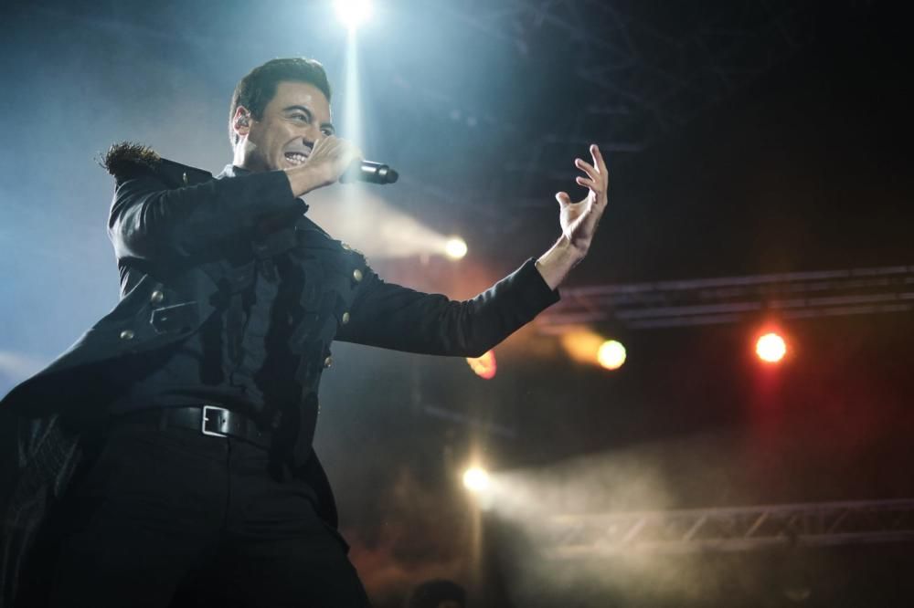 El cantante Carlos Rivera triunfa en Tenerife