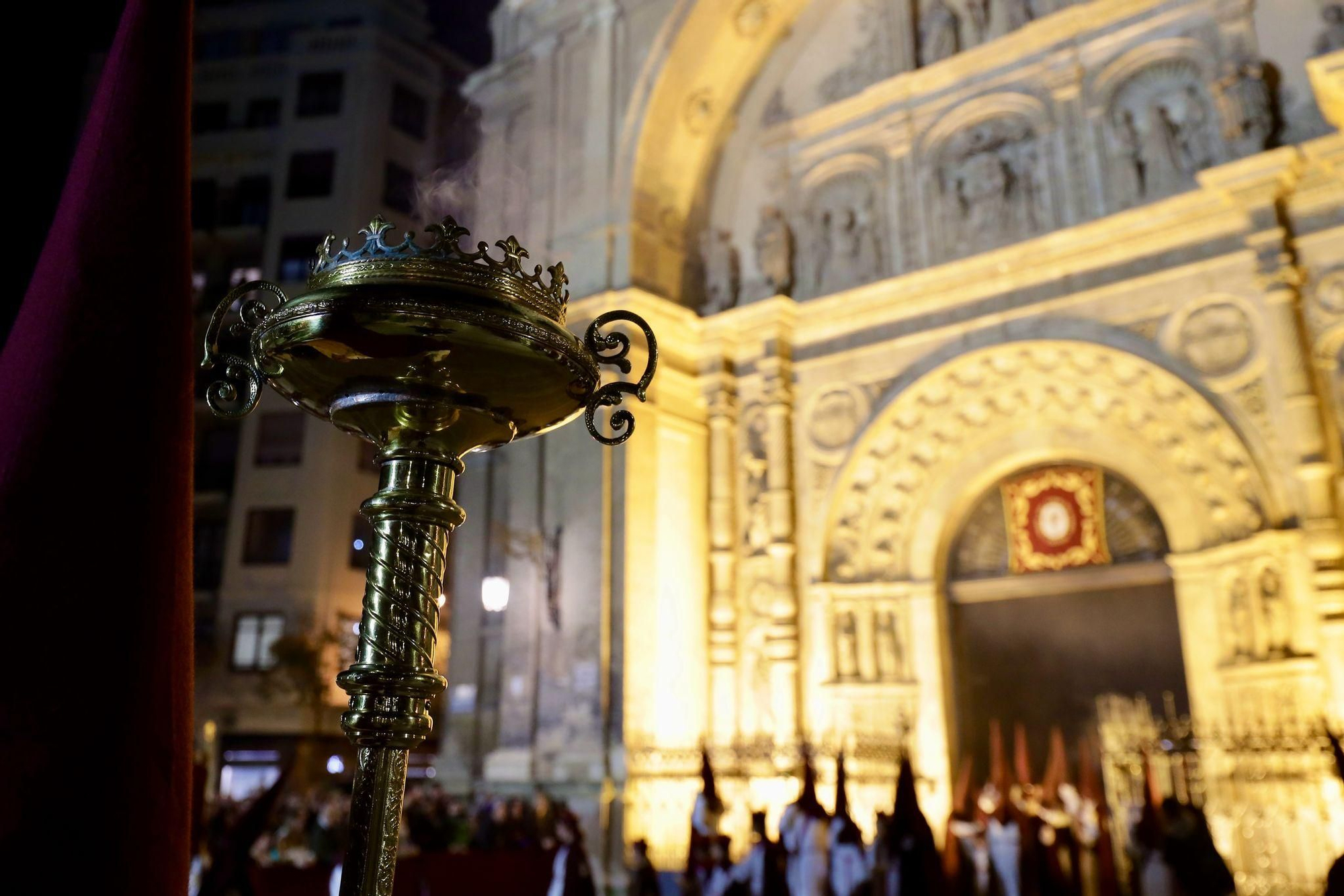 En imágenes | Zaragoza se conmueve con el 'Encuentro' de Jesús del Calvario y la Virgen de los Dolores