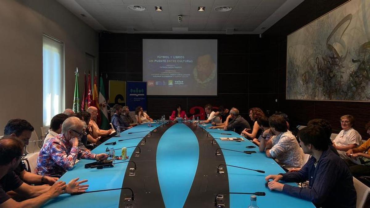 Debate sobre Fútbol y Literatura en la Casa Árabe.