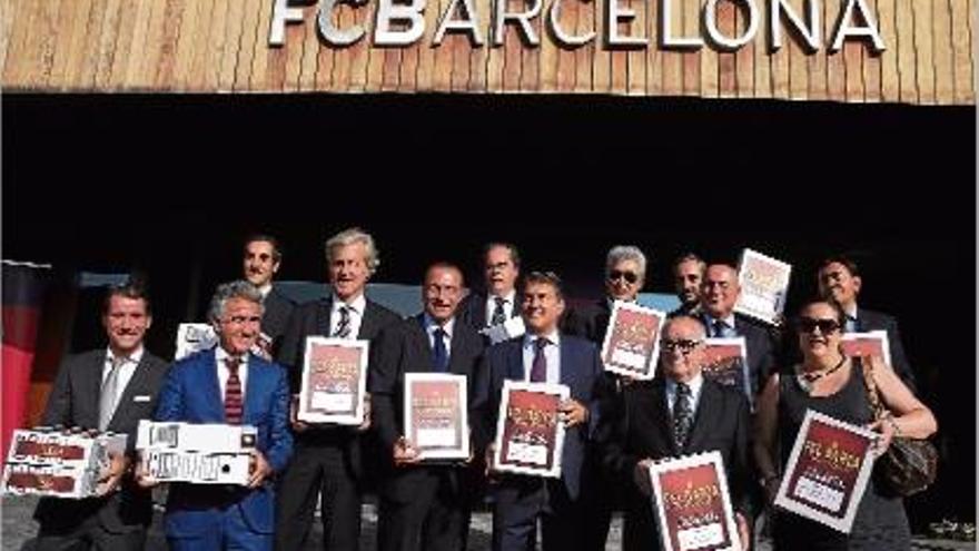 Joan Laporta va presentar ahir el seu equip de govern i va entregar les seves 4.807 firmes de suport.