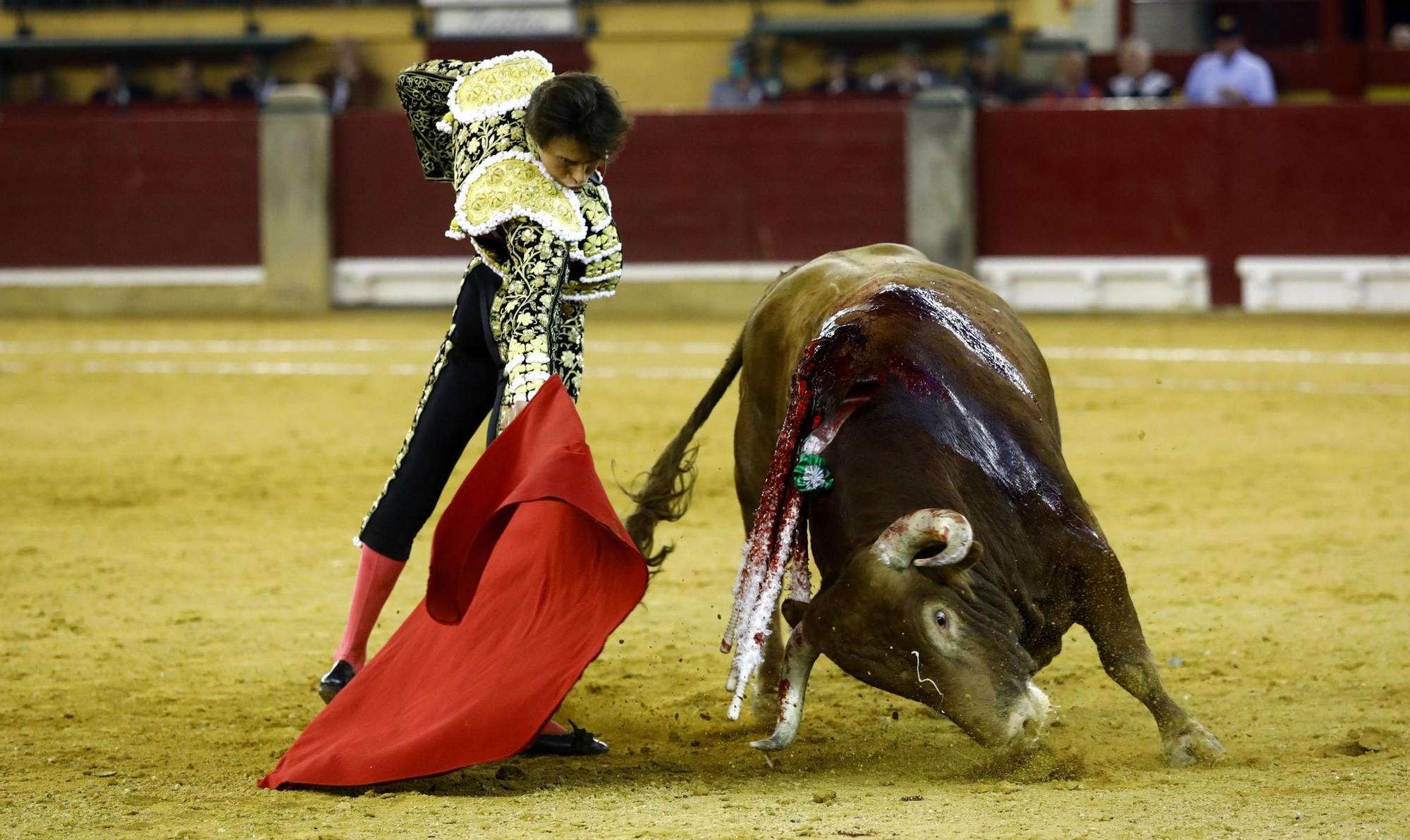 En imágenes | Feria de San Jorge en La Misericordia con Juan Ortega, Roca Rey y Talavante