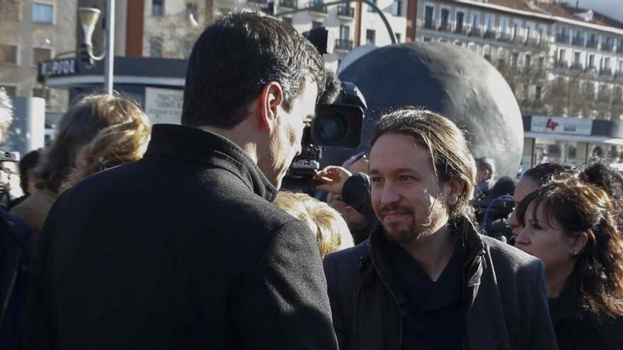 Sánchez e Iglesias buscan un acercamiento pese a las desconfianzas