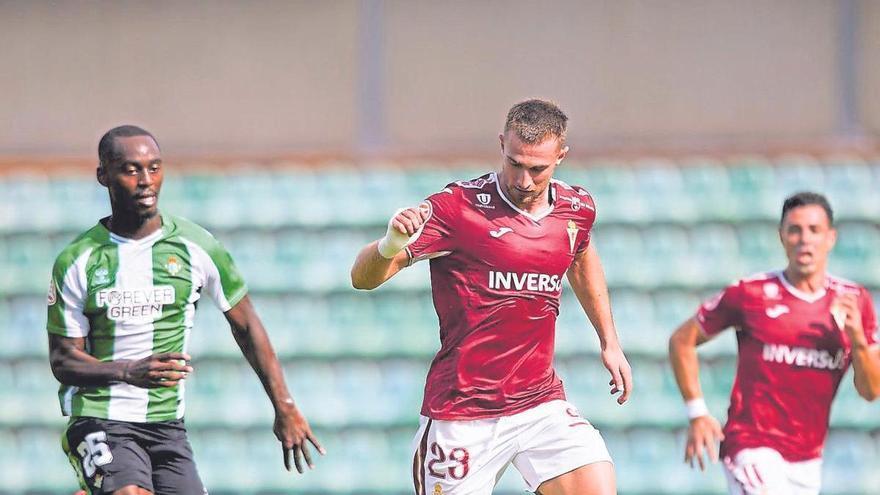 El esprint final del filial del Betis amenaza al Real Murcia