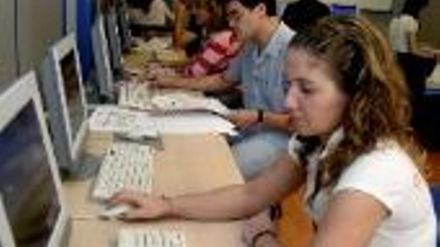 Menos clases en las academias por la reforma de Secundaria