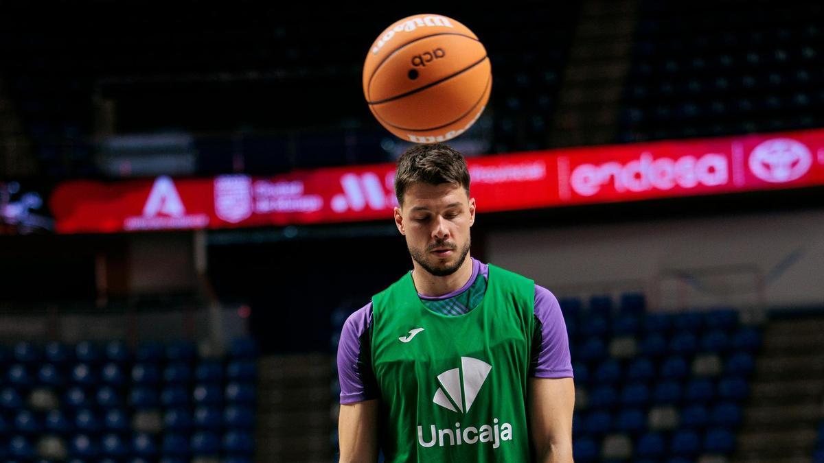 Jonathan Barreiro afronta su sexta temporada en Málaga.