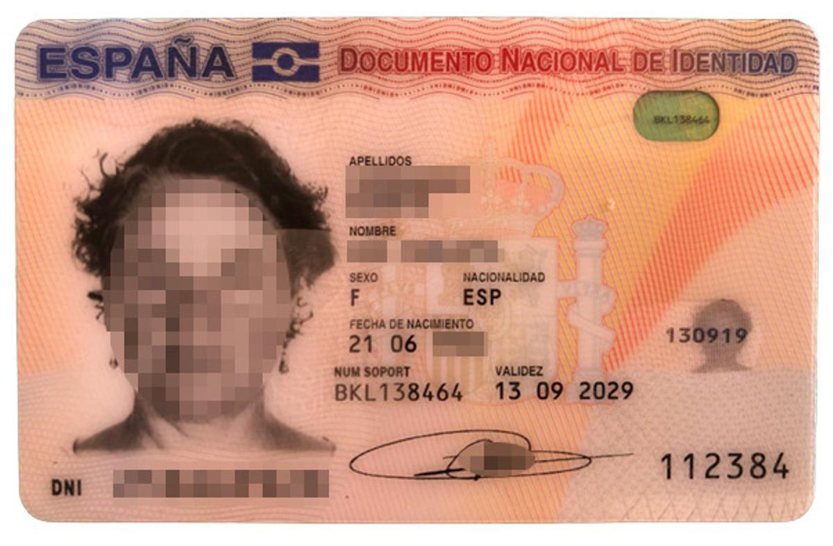 El DNI robado que usaron para suplantar la identidad de la propietaria