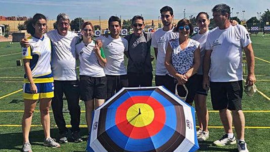 Foto de familia de los zamoranos participantes en este torneo.