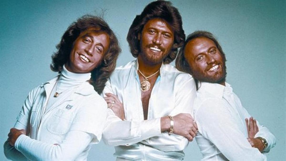 Bee Gees: Robin, Barry y Maurice Gibb, en 1979.