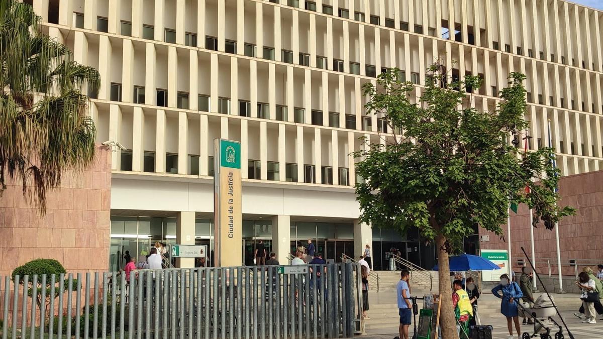 Fachada de la Ciudad de la Justicia, sede de la Audiencia Provincial de Málaga.