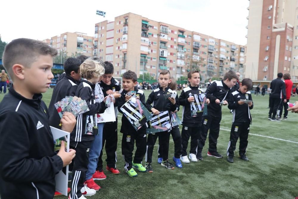 Presentación del álbum de cromos del FC Cartagena