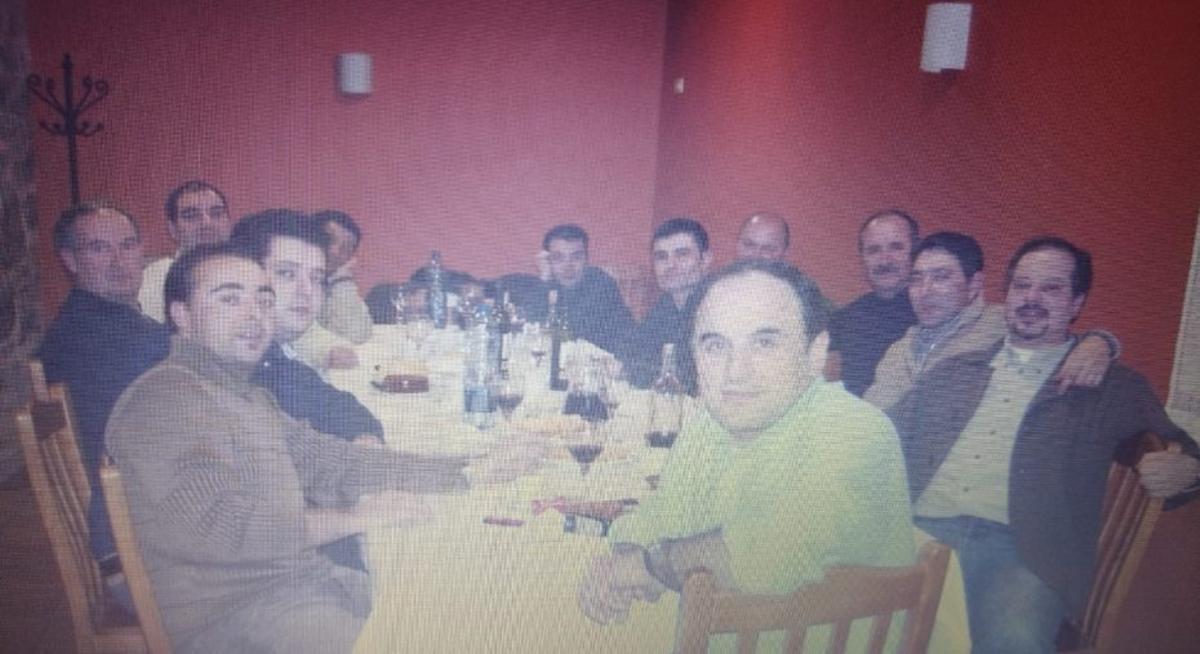 Unha das primeira xuntanzas.  | CEDIDA