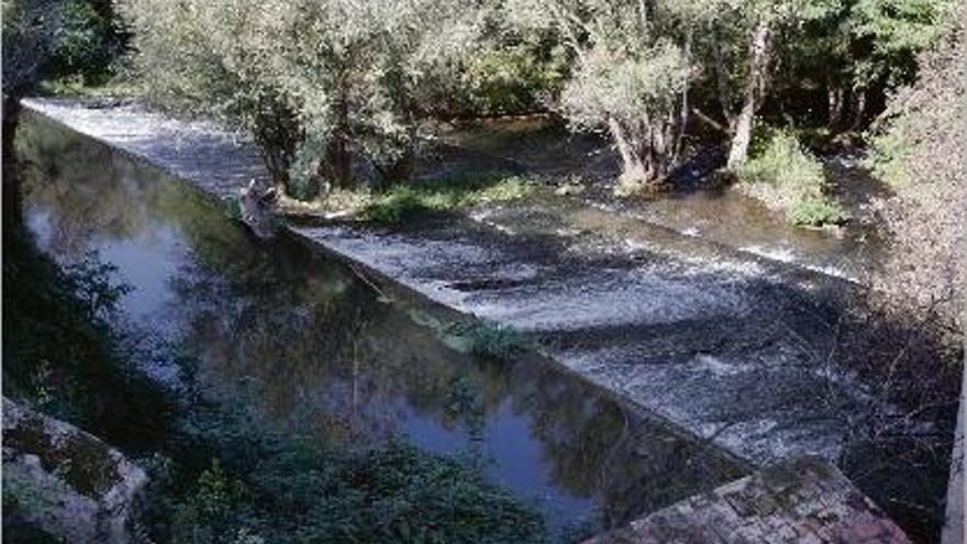 La zona de la Pilastra de Bescanó on hi ha la comporta.