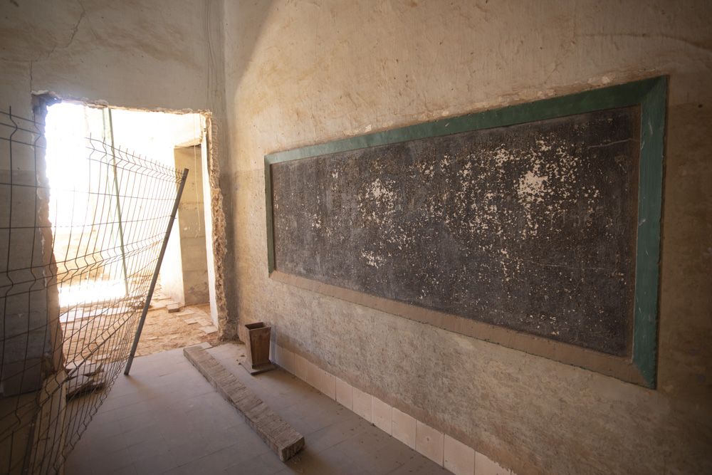 Viaje en el tiempo a la escuela del pasado en Benifairó.