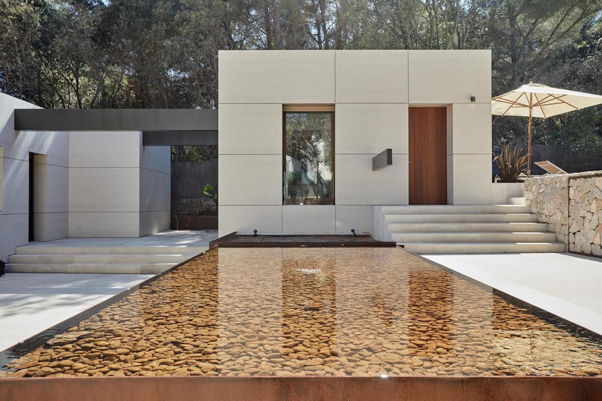 00PAP3 Eingang vom Bauprojekt Luxusvila 'North Pearl 2' von Vivenda in Formentor