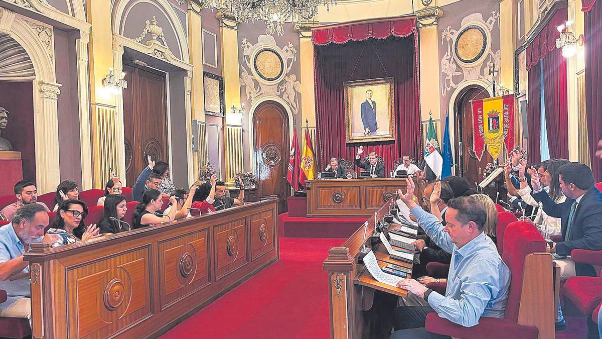 Una de las votaciones del pleno de este jueves.
