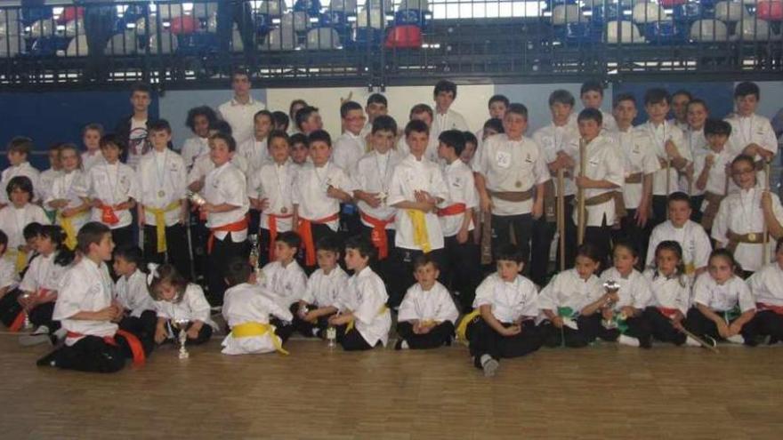 El Di Som Lalín acumula éxitos en el provincial de kung-fú