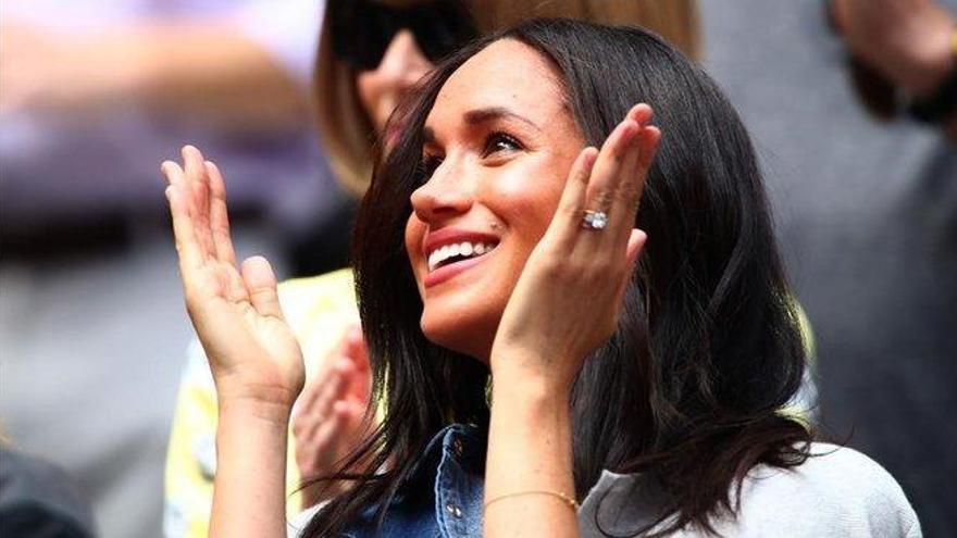 72 parlamentarias apoyan a Meghan Markle