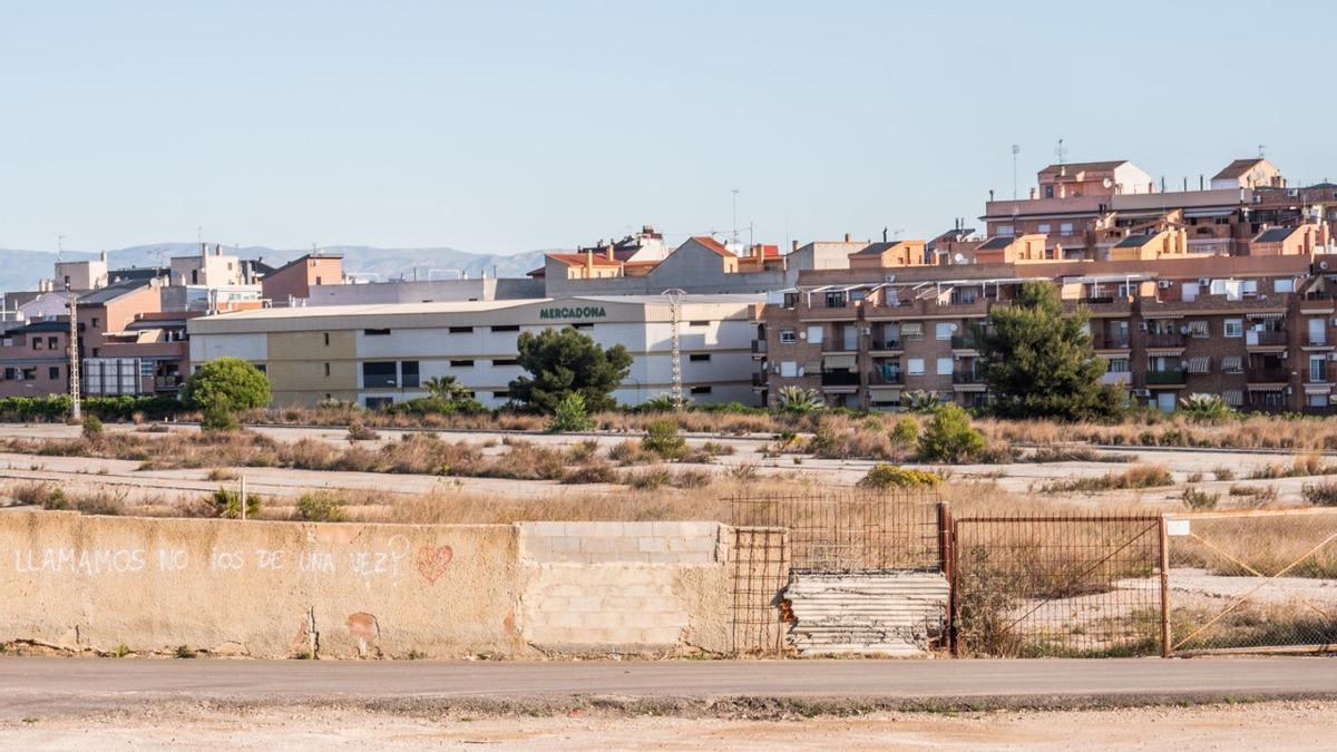 Terrenos del PAI de Pacadar donde la Generalitat construirá el nuevo centro de salud de Riba-roja.