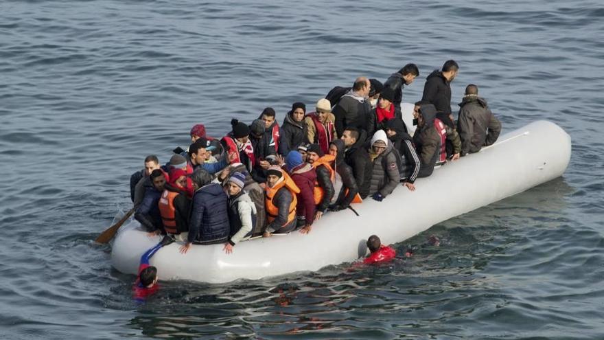 Refugiados rescatados en Lesbos el pasado año.