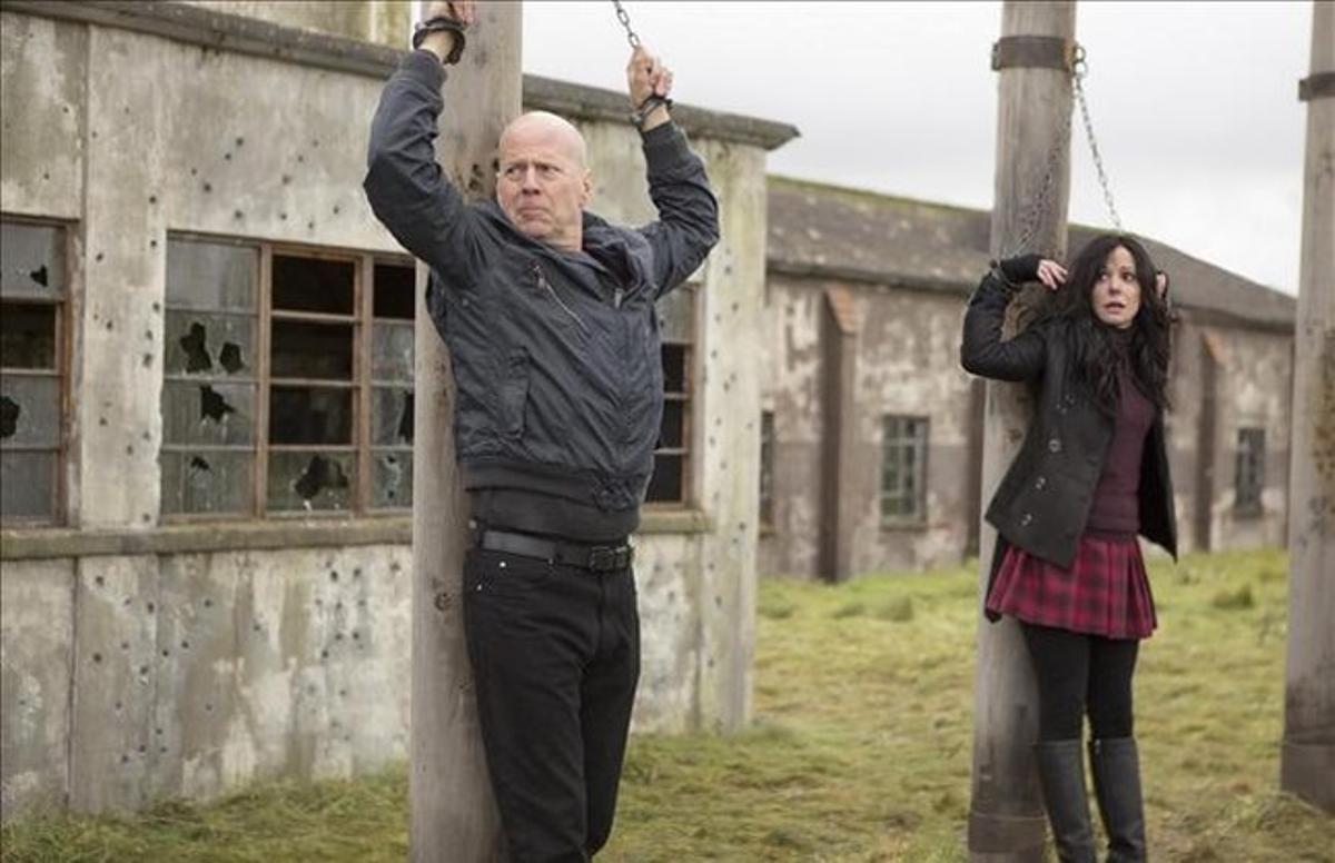 L’actor, amb la seva col·lega de peripècies a ’Red 2’, Mary Louise Parker. L’actor, amb la seva col·lega de peripècies a ’Red 2’, Mary Louise Parker.