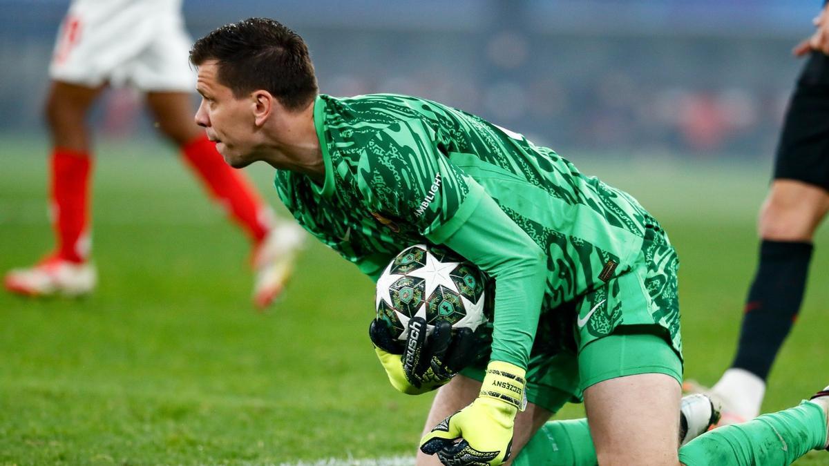 Szczesny, durante el triunfo del Barça en Lisboa.