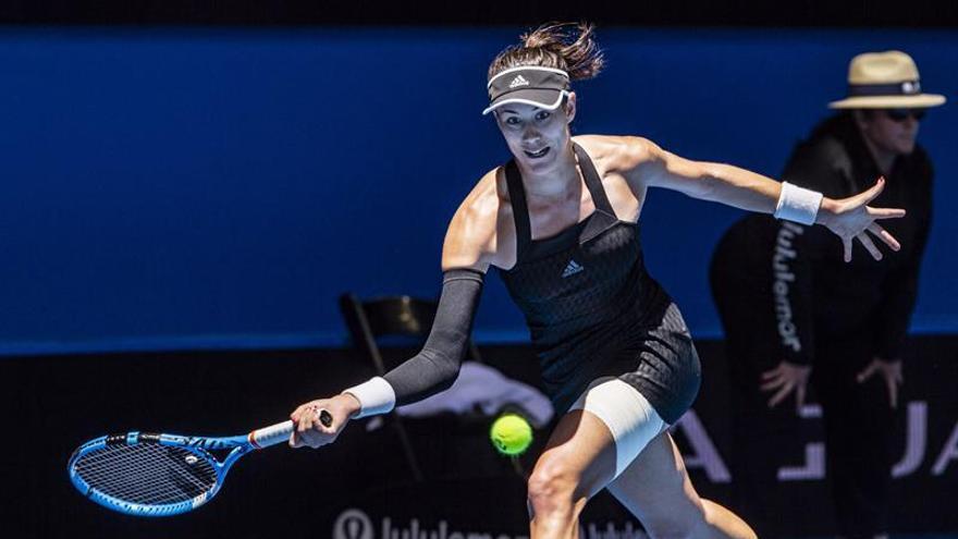 Muguruza se lleva el duelo español ante Suárez y se enfrentará con Bertens