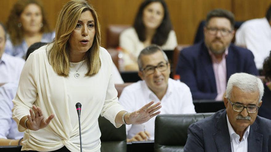 Susana Díaz durante la sesión parlamentaria de ayer.