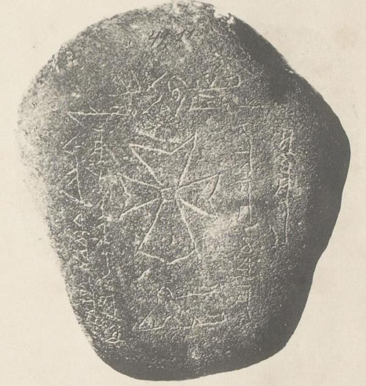 En la imagen, inscripción en una lápida de una de las víctimas de la peste