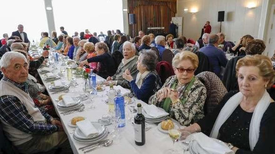 Reunión de los pensionistas de &quot;Los Puertos&quot;