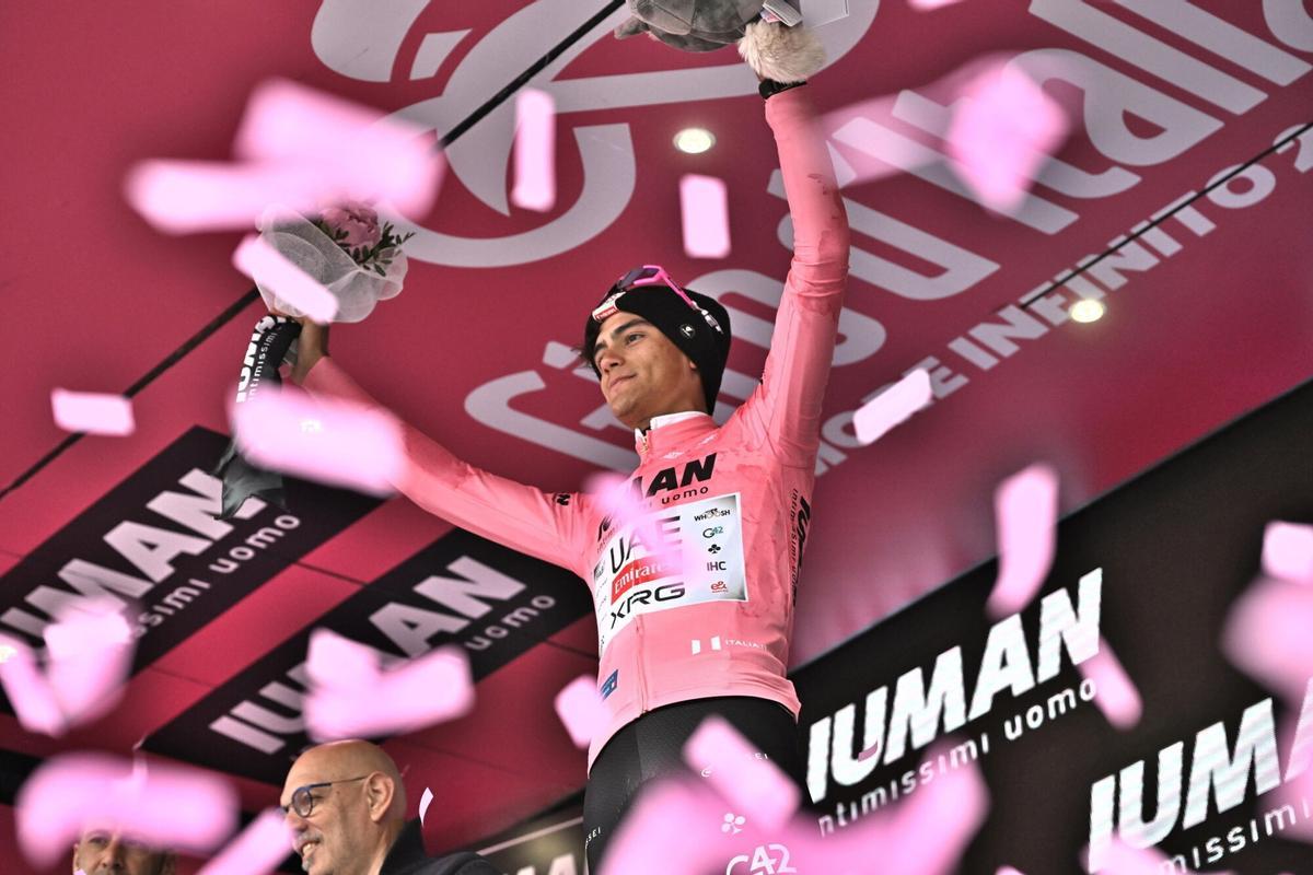 Del Toro ressorgeix en el Giro i guanya l’etapa del Mortirolo Del Toro ressorgeix en el Giro i guanya l’etapa del Mortirolo