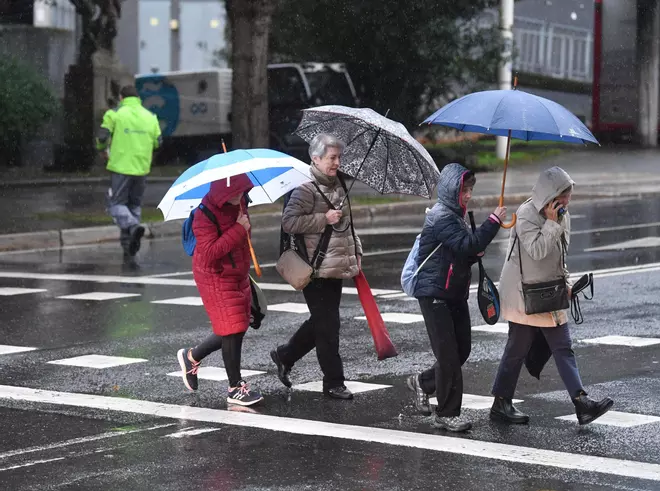 La borrasca 'Ciarán' se deja notar en A Coruña este jueves