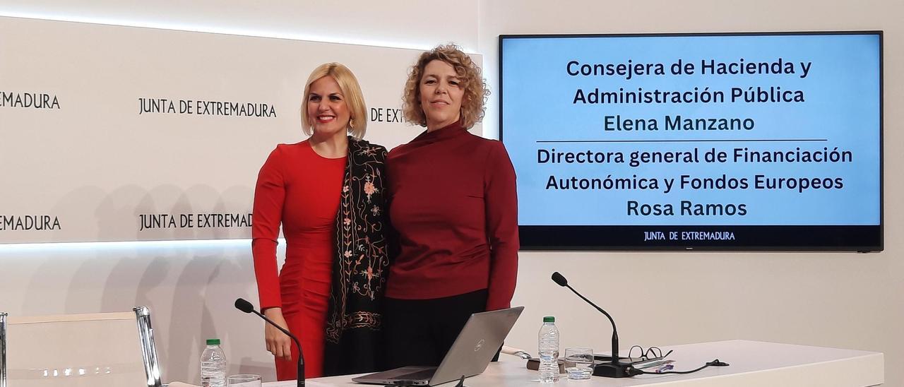 La consejera de Hacienda y la directora general de Financiación Autonómica, este miércoles.