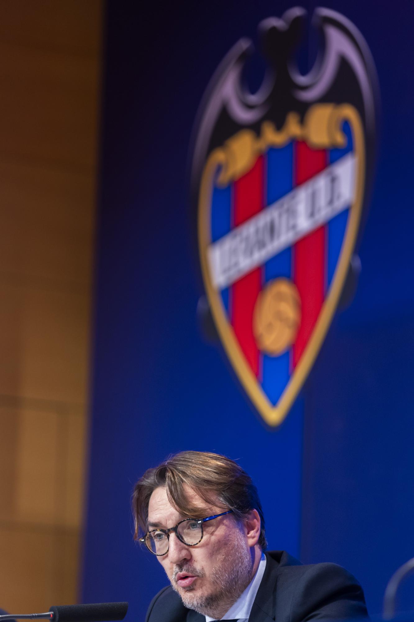 La Junta General de Accionistas del Levante UD, en imágenes