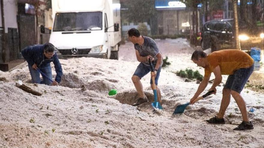 La tormenta de granizo sorprende a los vecinos de Borox (Toledo)