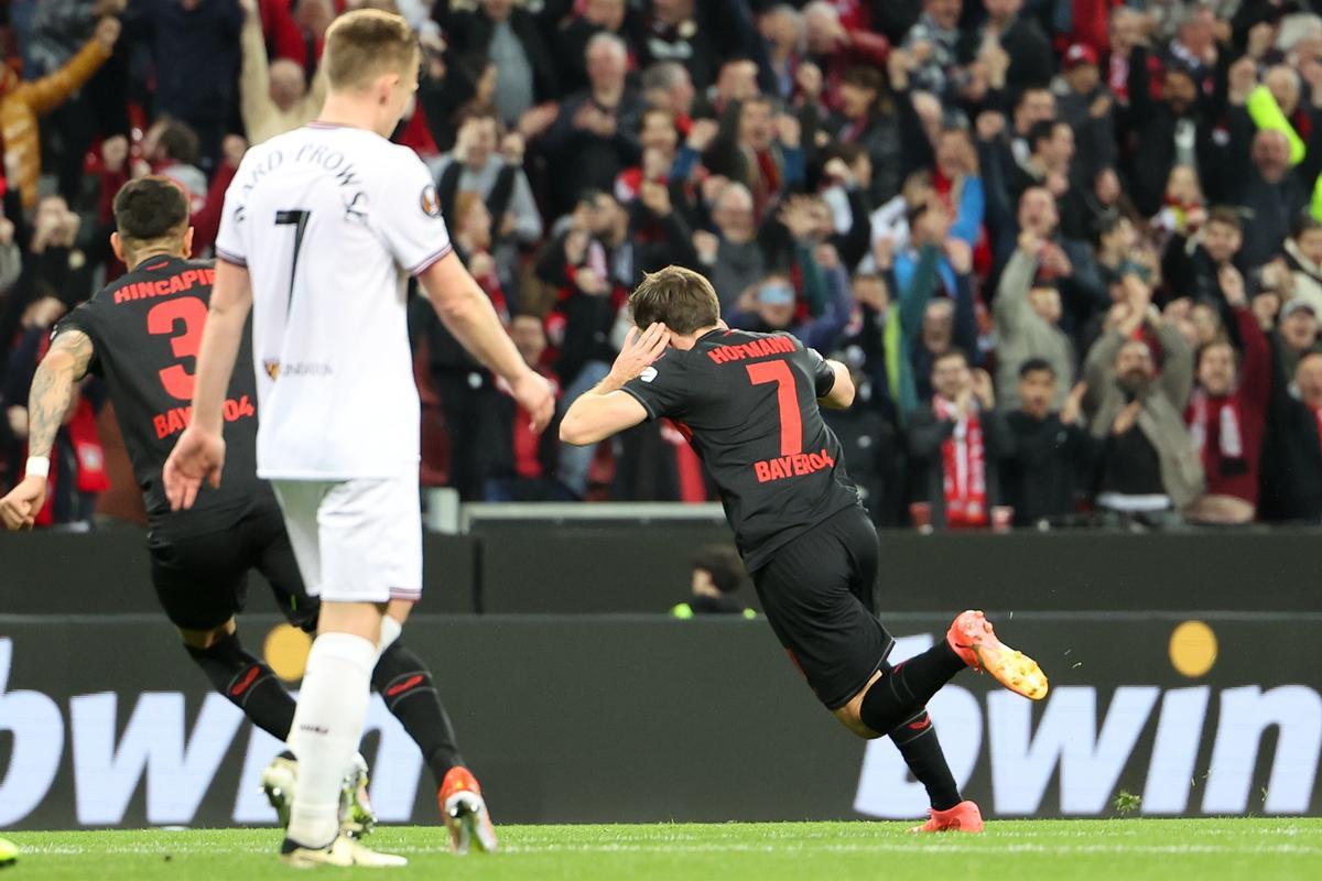 Bayer Leverkusen - West Ham : El gol de Hoffmann