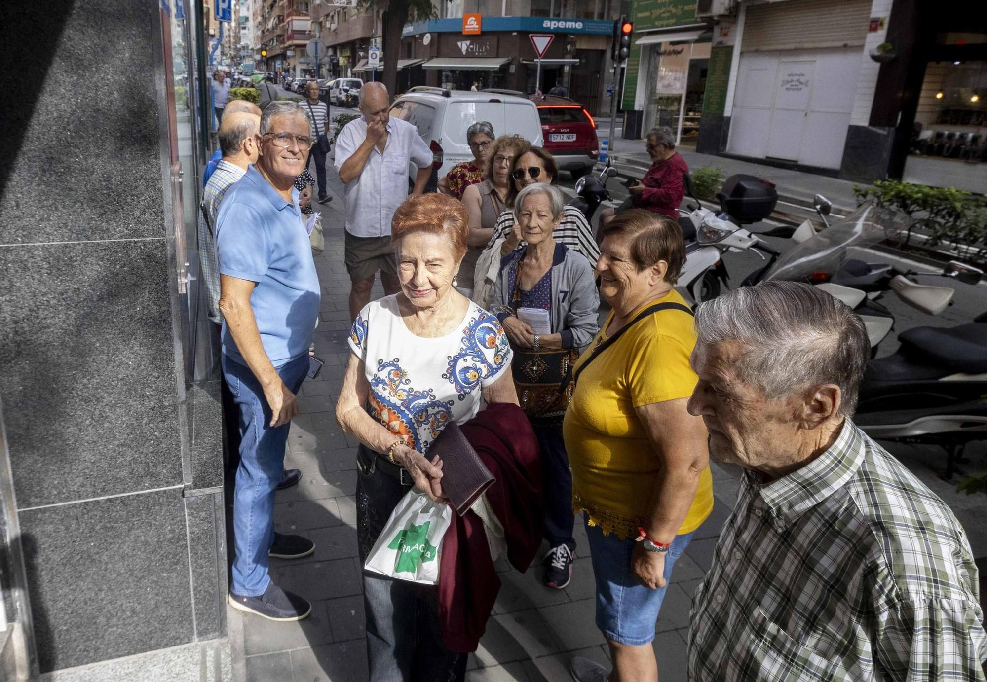 Las colas del Imserso en Alicante