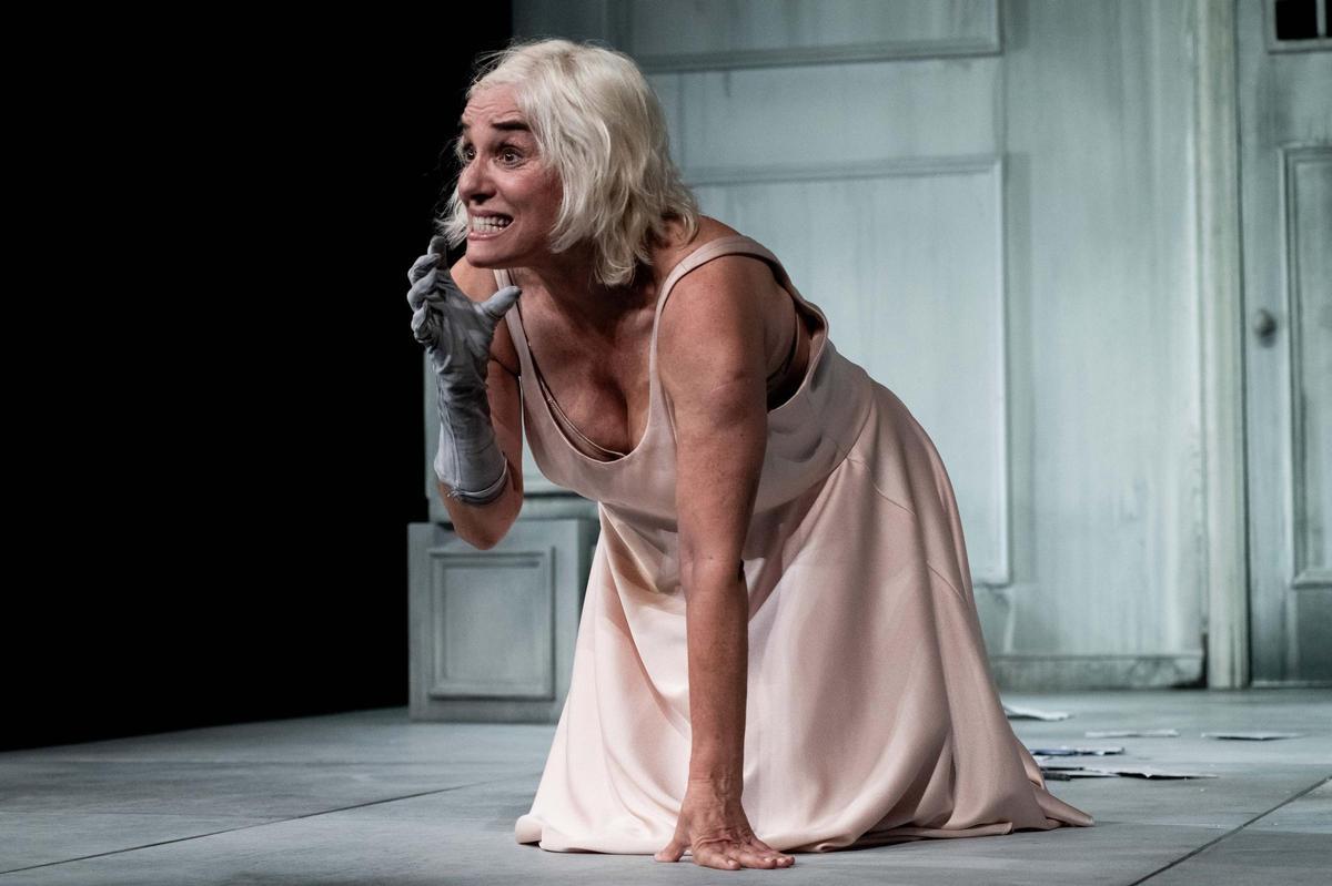 Anabel Alonso durante la represntación de 'La Mujer Rota'.