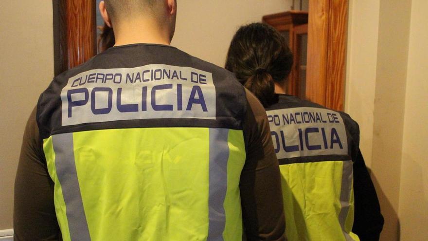Cuatro personas detenidas por emplear en València y Algemesí