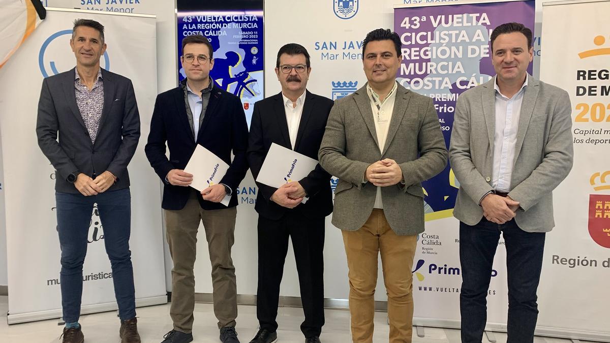 Miguel Fernández, Adrián Valverde, Francisco Guzmán, José Miguel Luengo y Sergio Martínez, en la presentación