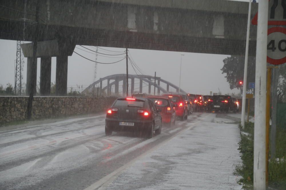 La Ribera cubierta de granizo