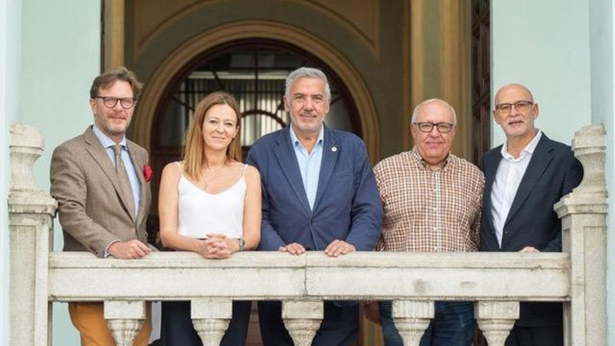 De izq a der - Tilman Kuttenkeuler, Alicia Martín, Llúis Serra Majem, Félix Acosta y Juan M. Afonso