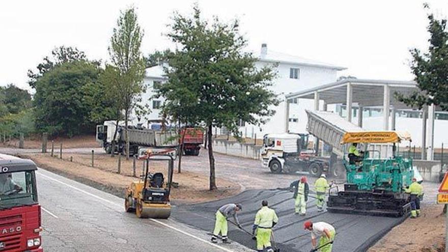 Estado de las obras del instituto, ayer por la mañana.  // A. Hernández