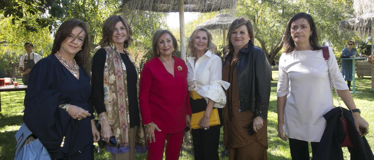 Tacho Dóls, Pilar Barceló, Nito Manero, Oti García Pertusa, Ana Madrid y Virginia Álvarez .