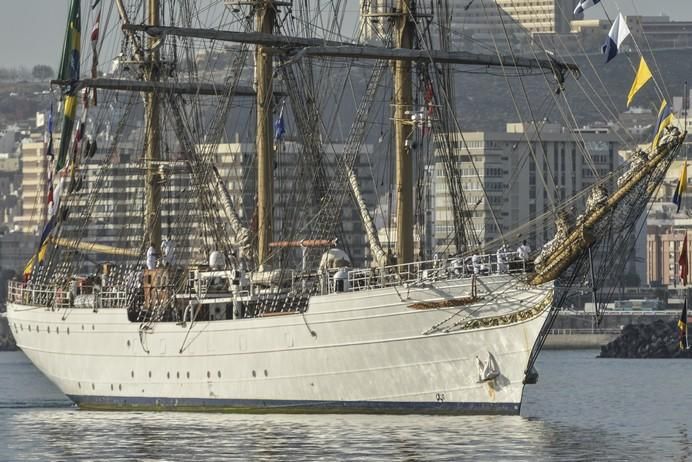 /09/2017 LAS PALMAS DE GRAN CANARIA. Llegada del buqe Cisne Branco , velero brasileño. FOTOS: J. PÉREZ CURBELO