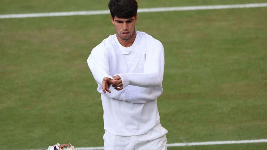Carlos Alcaraz tras perder en la final de Wimbledon este domingo.
