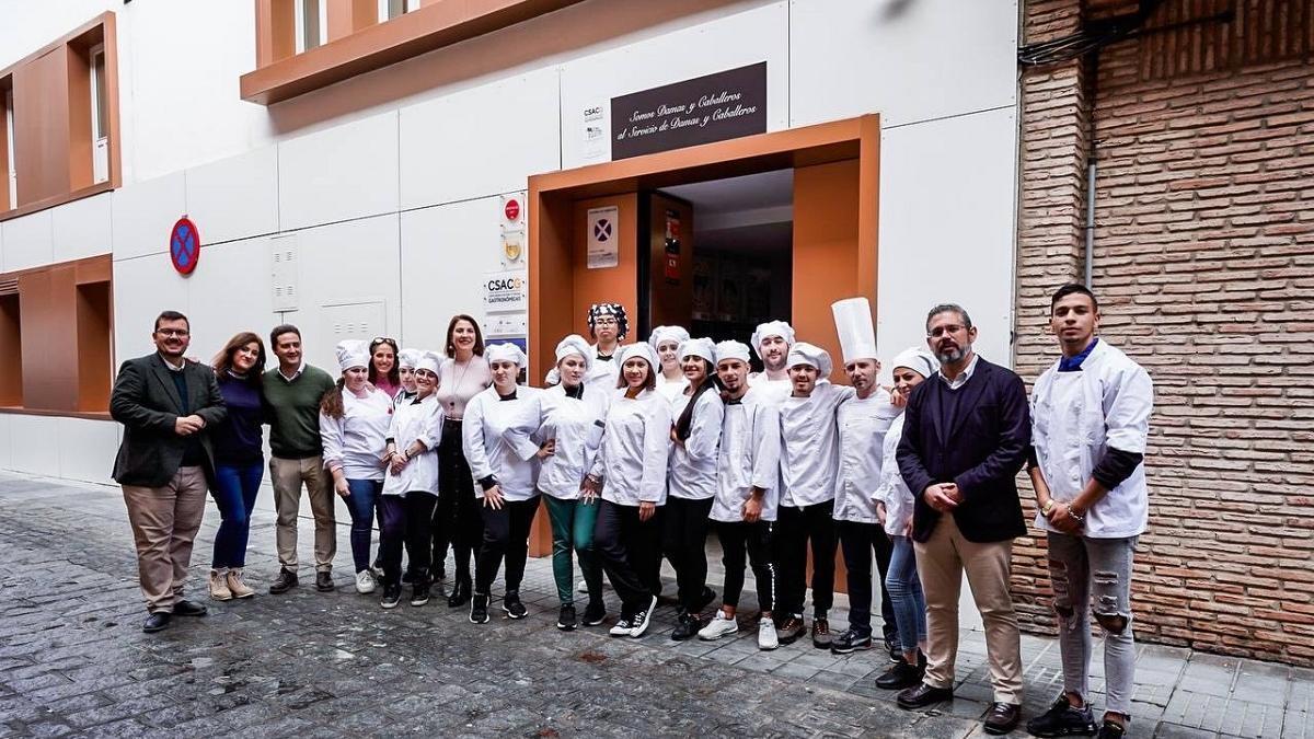 Algunos de los jóvenes beneficiarios de la colaboración entre Ayuntamiento y la Fundación Don Bosco.