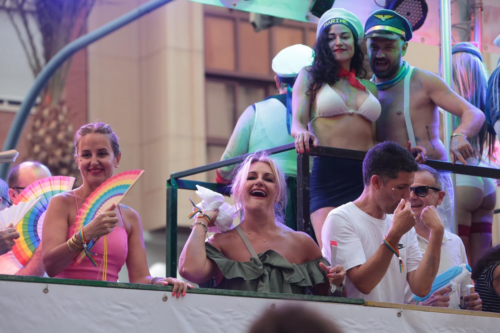 Así ha sido la manifestación LGTBI en Alicante